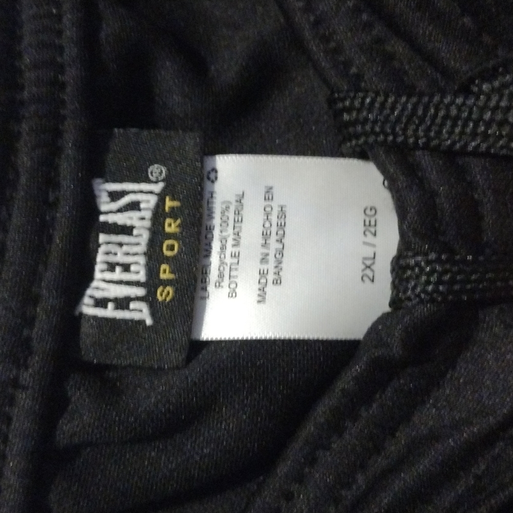 A Men Everlast jogger in really Like New Never Worn - Picture 3 of 3